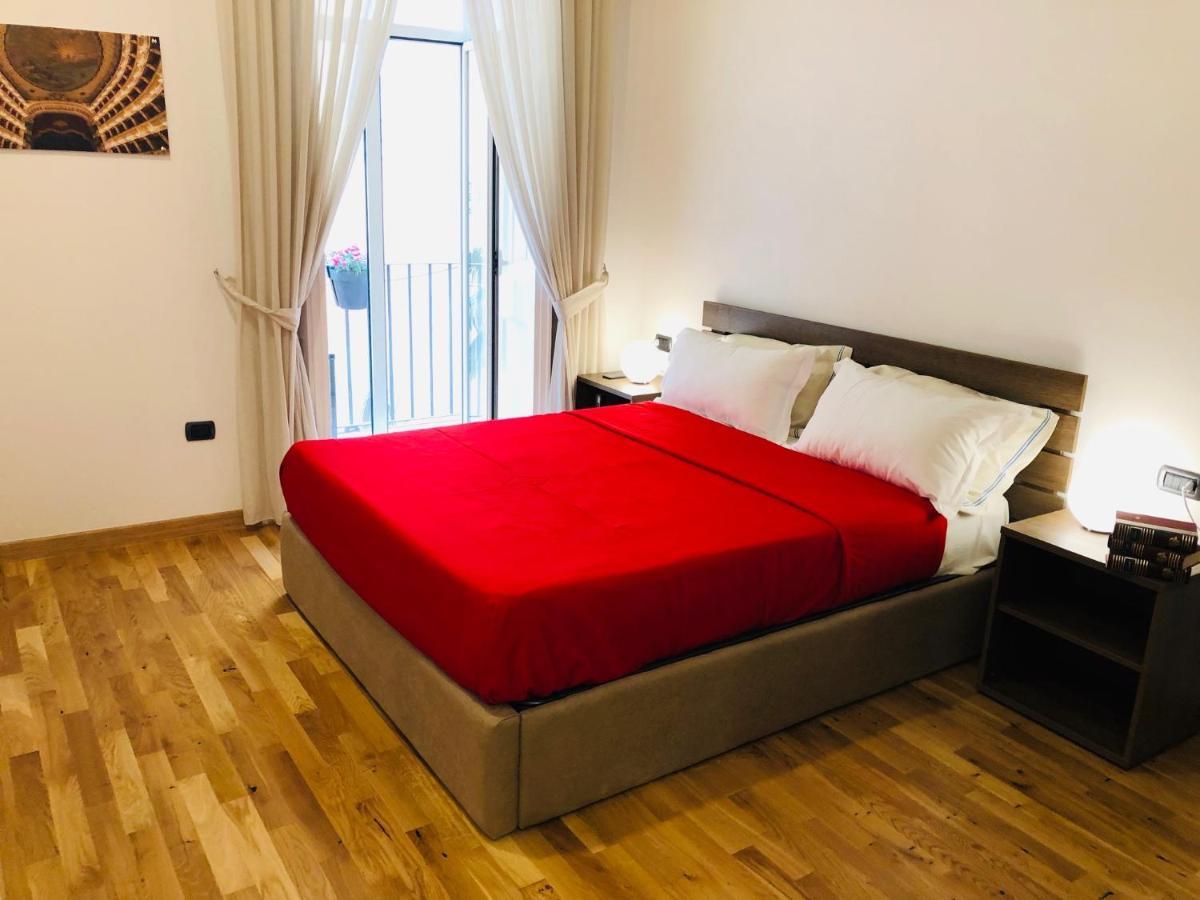Domus Studio 25 Bed & Breakfast Неаполь Екстер'єр фото